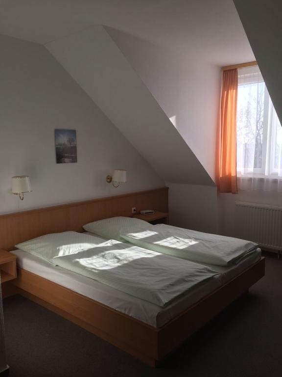 Hotel Garni Zur Muehle Angermunde Bagian luar foto
